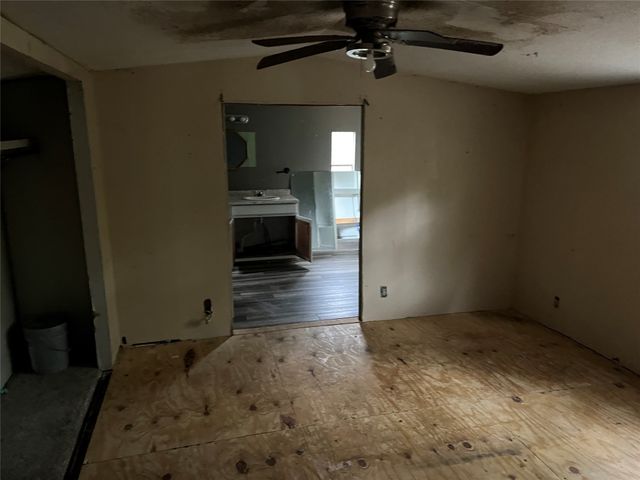 9948 Richardson Rd, Athens, TX 75751