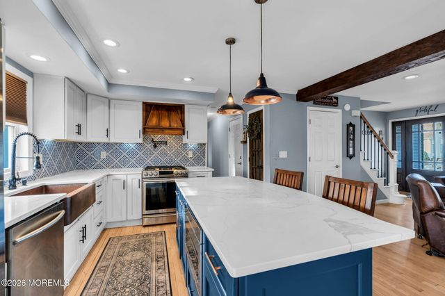 6 Lisa Drive, Brick, NJ 08724