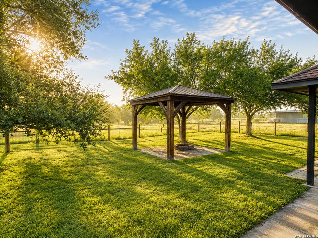 14885 Saint Hedwig, St Hedwig, TX 78152