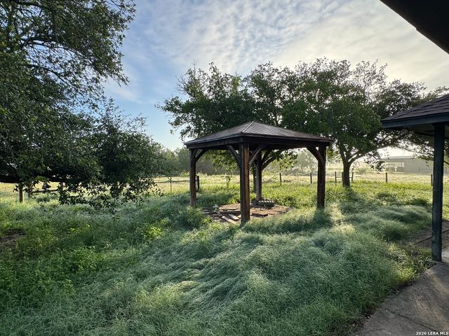 14885 Saint Hedwig, St Hedwig, TX 78152