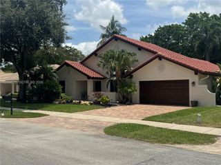 3160 Peachtree Circle, Davie, FL 33328