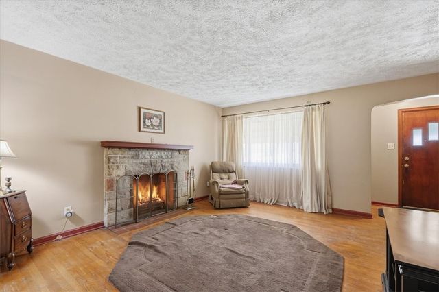 2213 McMinn Street, Aliquippa, PA 15001