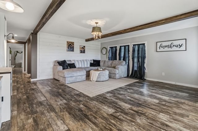 1255 Elrod Road, Somerset, KY 42503