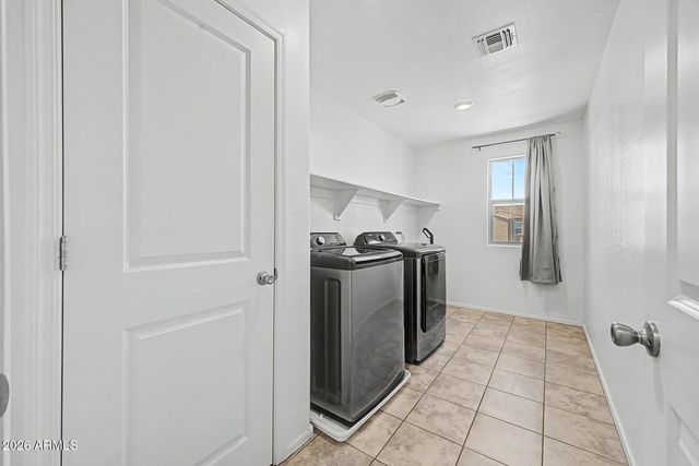 12631 W MIDWAY Avenue, Glendale, AZ 85307