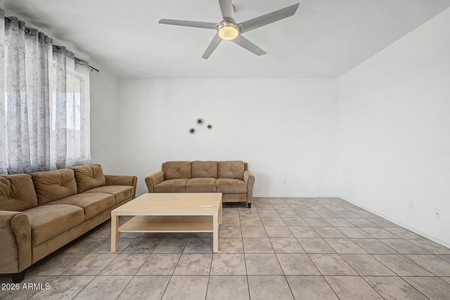 12631 W MIDWAY Avenue, Glendale, AZ 85307