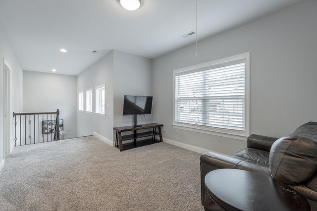 7922 Thicket Creek Lane, Ooltewah, TN 37363