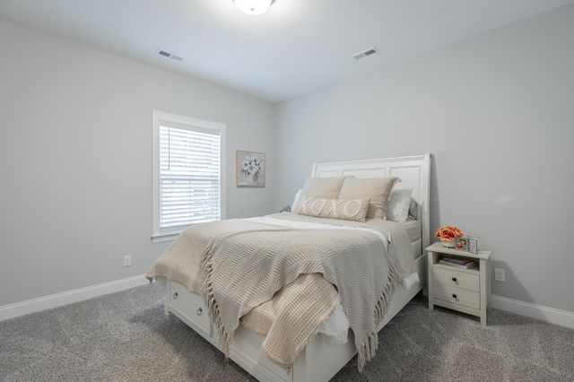 7922 Thicket Creek Lane, Ooltewah, TN 37363
