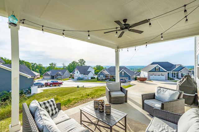7922 Thicket Creek Lane, Ooltewah, TN 37363