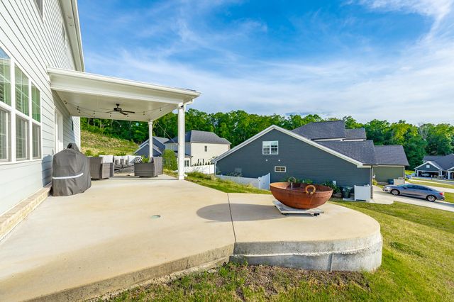 7922 Thicket Creek Lane, Ooltewah, TN 37363