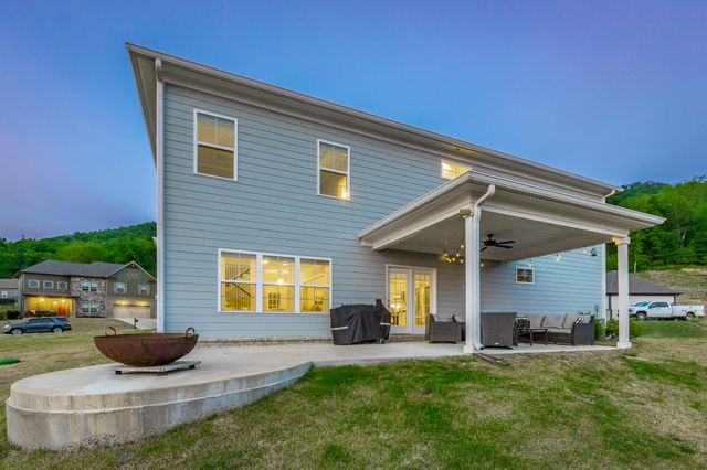 7922 Thicket Creek Lane, Ooltewah, TN 37363