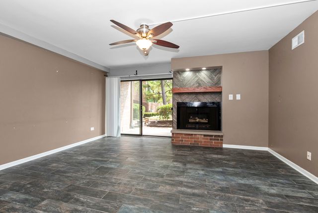 14515 Central Court G3, Oak Forest, IL 60452