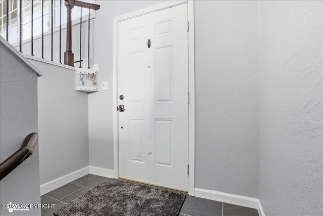 4436 E 6th Avenue, Anchorage, AK 99508