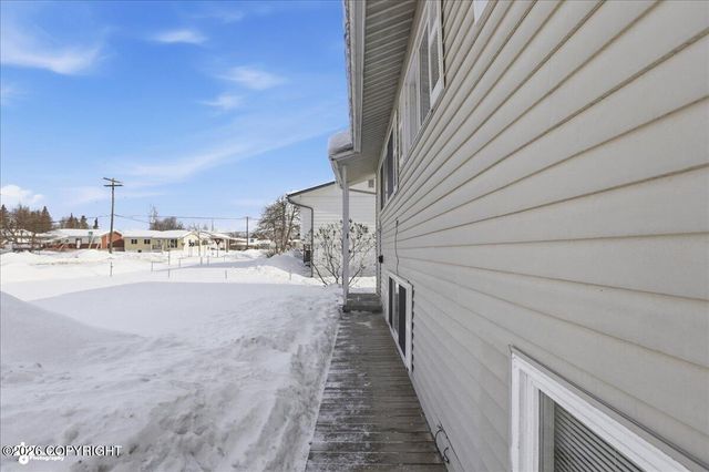 4436 E 6th Avenue, Anchorage, AK 99508