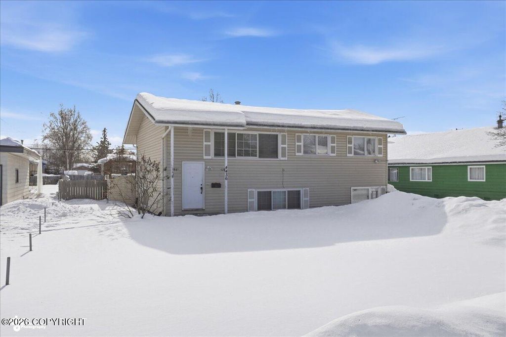 4436 E 6th Avenue, Anchorage, AK 99508