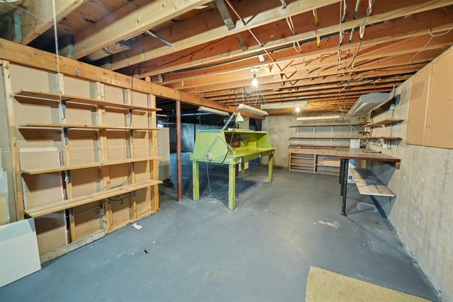 112 N Douglas Dr., Salina, KS 67401