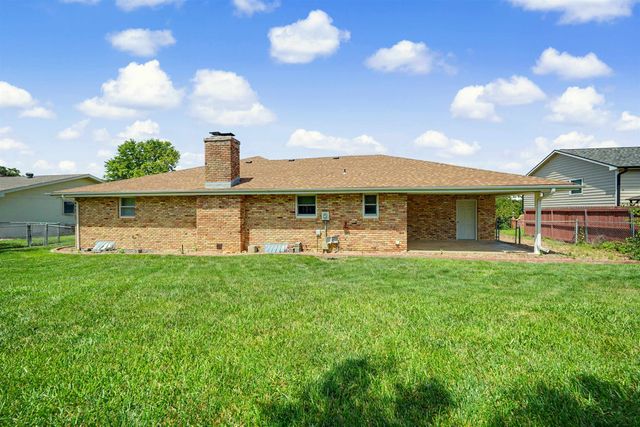 112 N Douglas Dr., Salina, KS 67401