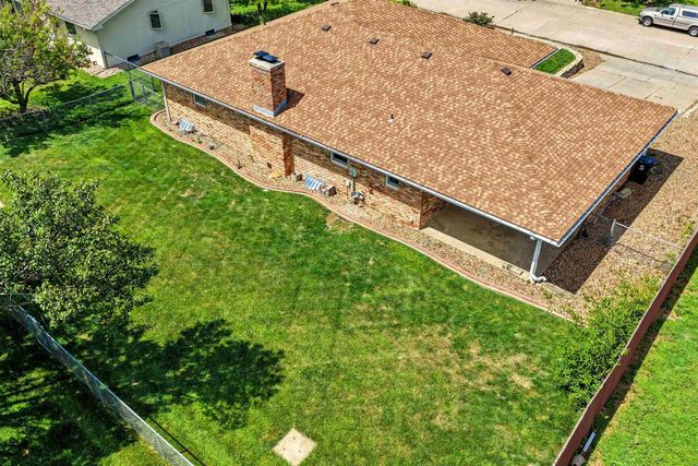 112 N Douglas Dr., Salina, KS 67401