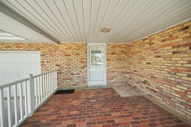112 N Douglas Dr., Salina, KS 67401