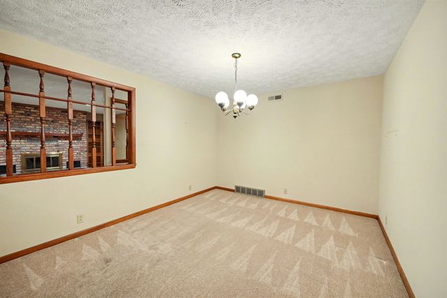 112 N Douglas Dr., Salina, KS 67401