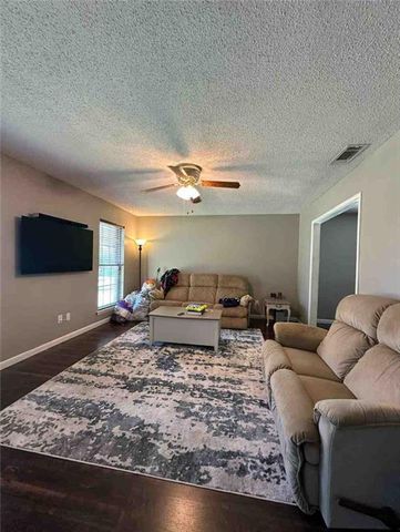 5361 Larchmont Drive, Mobile, AL 36693