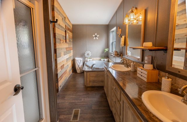 1925 Cripple Creek Stage RD, Dripping Springs, TX 78620