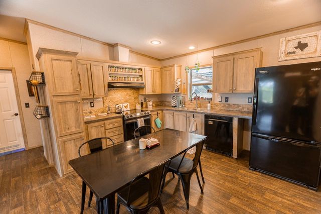 1925 Cripple Creek Stage RD, Dripping Springs, TX 78620