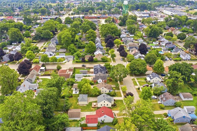 2060 Royal Avenue, Berkley, MI 48072