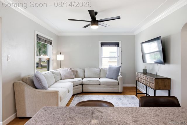 2060 Royal Avenue, Berkley, MI 48072