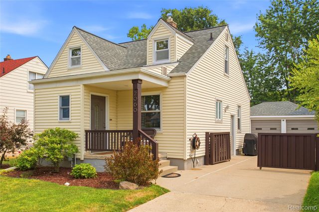 2060 Royal Avenue, Berkley, MI 48072