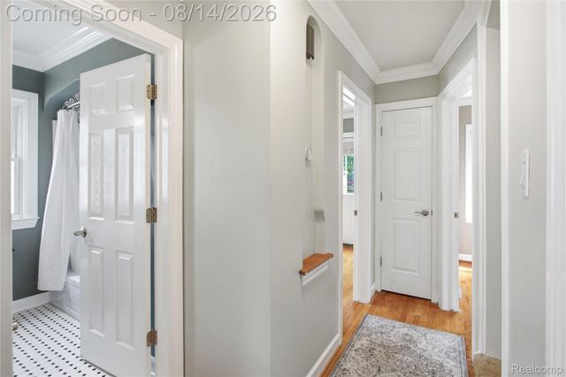 2060 Royal Avenue, Berkley, MI 48072