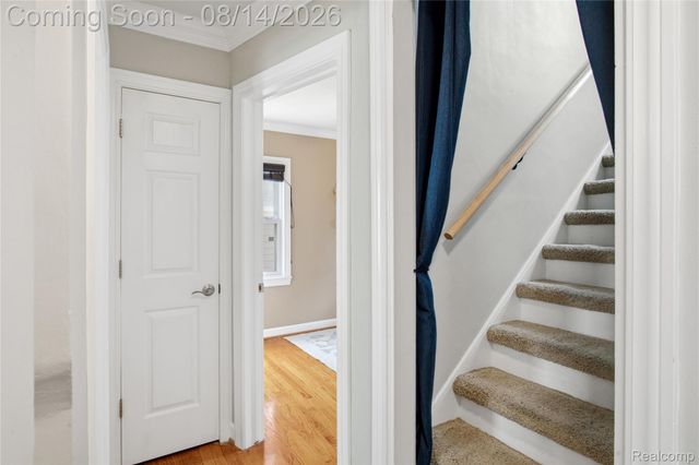 2060 Royal Avenue, Berkley, MI 48072