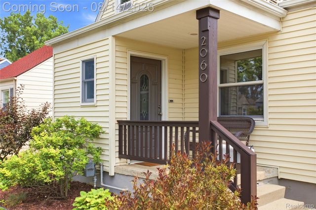 2060 Royal Avenue, Berkley, MI 48072