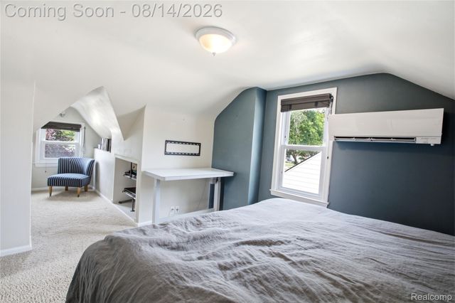 2060 Royal Avenue, Berkley, MI 48072