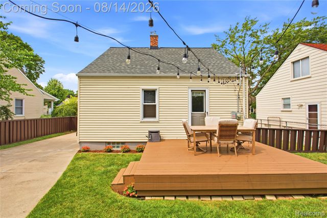 2060 Royal Avenue, Berkley, MI 48072