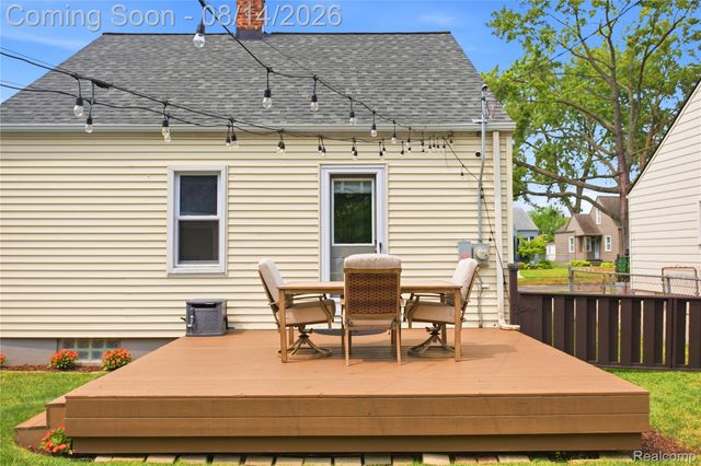 2060 Royal Avenue, Berkley, MI 48072