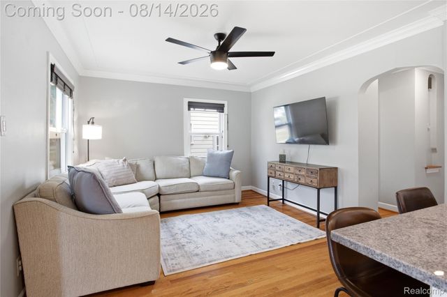 2060 Royal Avenue, Berkley, MI 48072