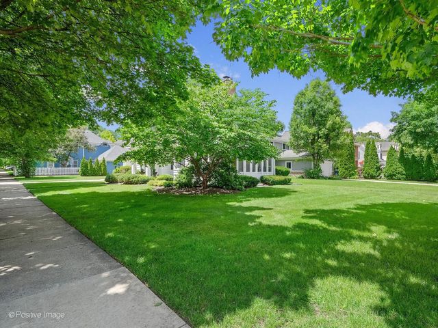 541 E Hickory Street, Hinsdale, IL 60521