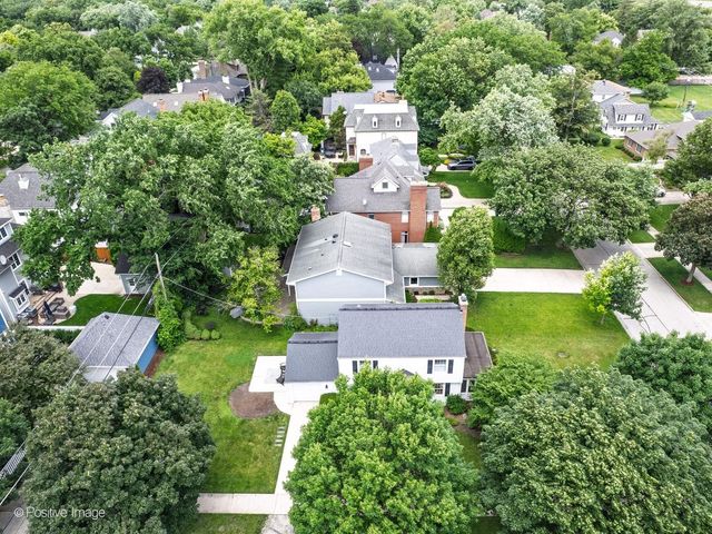 541 E Hickory Street, Hinsdale, IL 60521