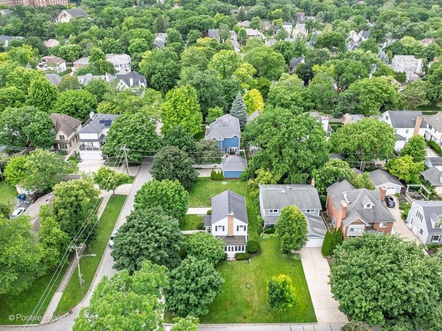 541 E Hickory Street, Hinsdale, IL 60521