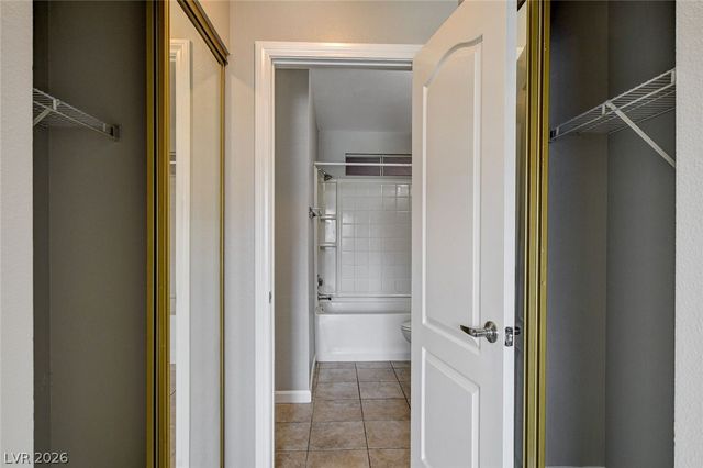 2110 Sealion Drive 104, Las Vegas, NV 89128