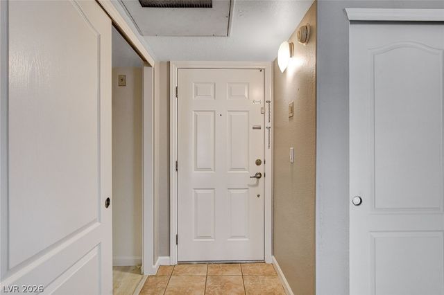 2110 Sealion Drive 104, Las Vegas, NV 89128
