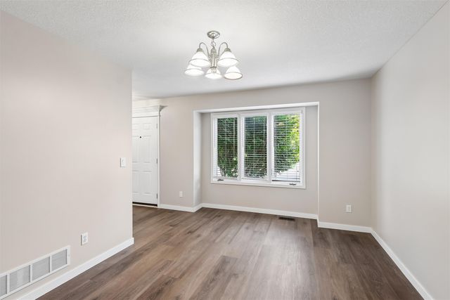 206 NW Ridgeline Drive, Ankeny, IA 50023