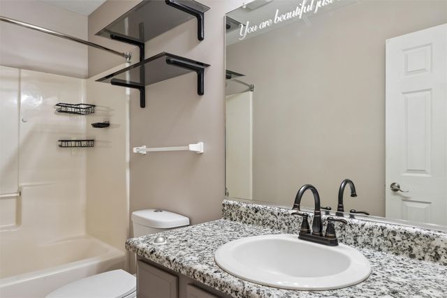206 NW Ridgeline Drive, Ankeny, IA 50023