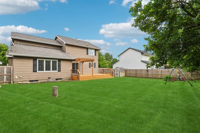 206 NW Ridgeline Drive, Ankeny, IA 50023