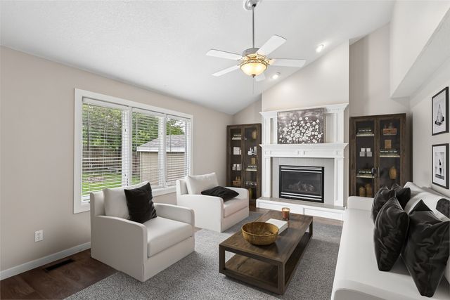 206 NW Ridgeline Drive, Ankeny, IA 50023