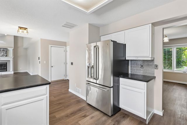 206 NW Ridgeline Drive, Ankeny, IA 50023