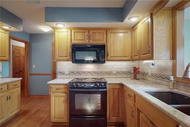 105 Toucan Street, Raymore, MO 64083