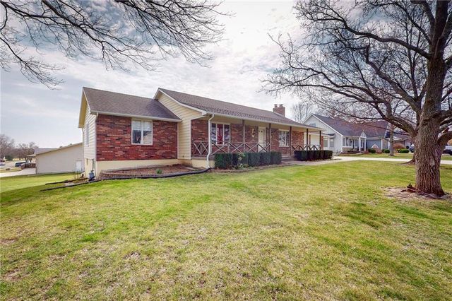 105 Toucan Street, Raymore, MO 64083