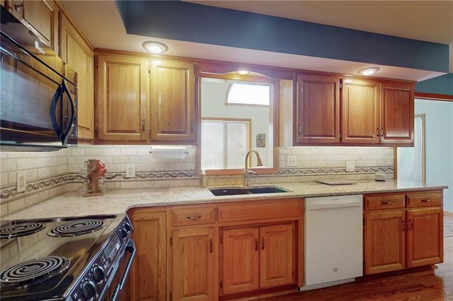 105 Toucan Street, Raymore, MO 64083