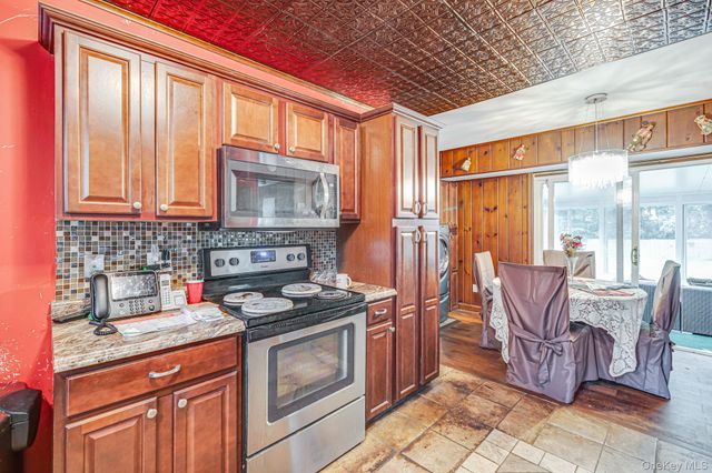 287 Munsell Road, Patchogue, NY 11772